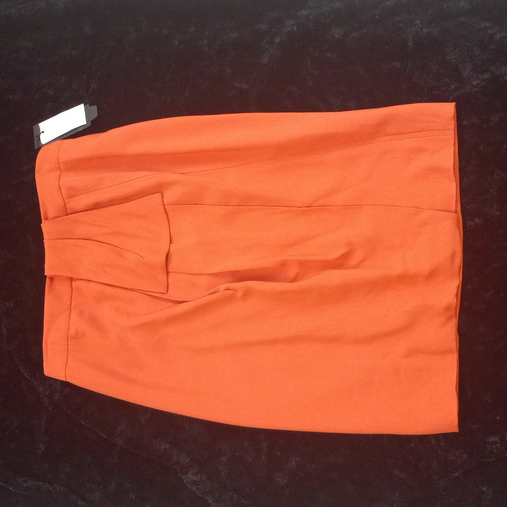 Nwt Georgio Armani wool skirt